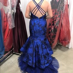Prom dress